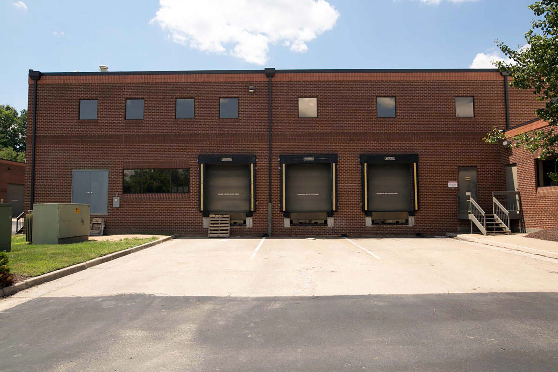 Gunston Industrial Park exterior loading dock photo