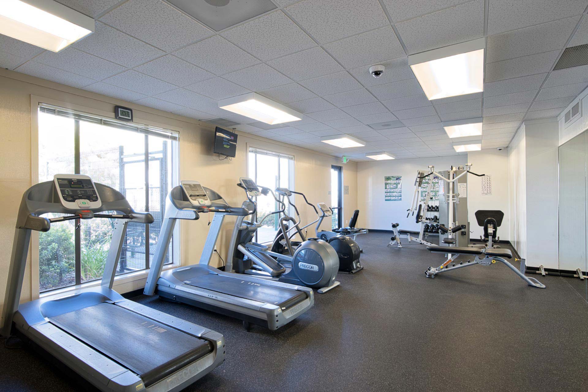 Bayshore Corporate Commons interior gym photo